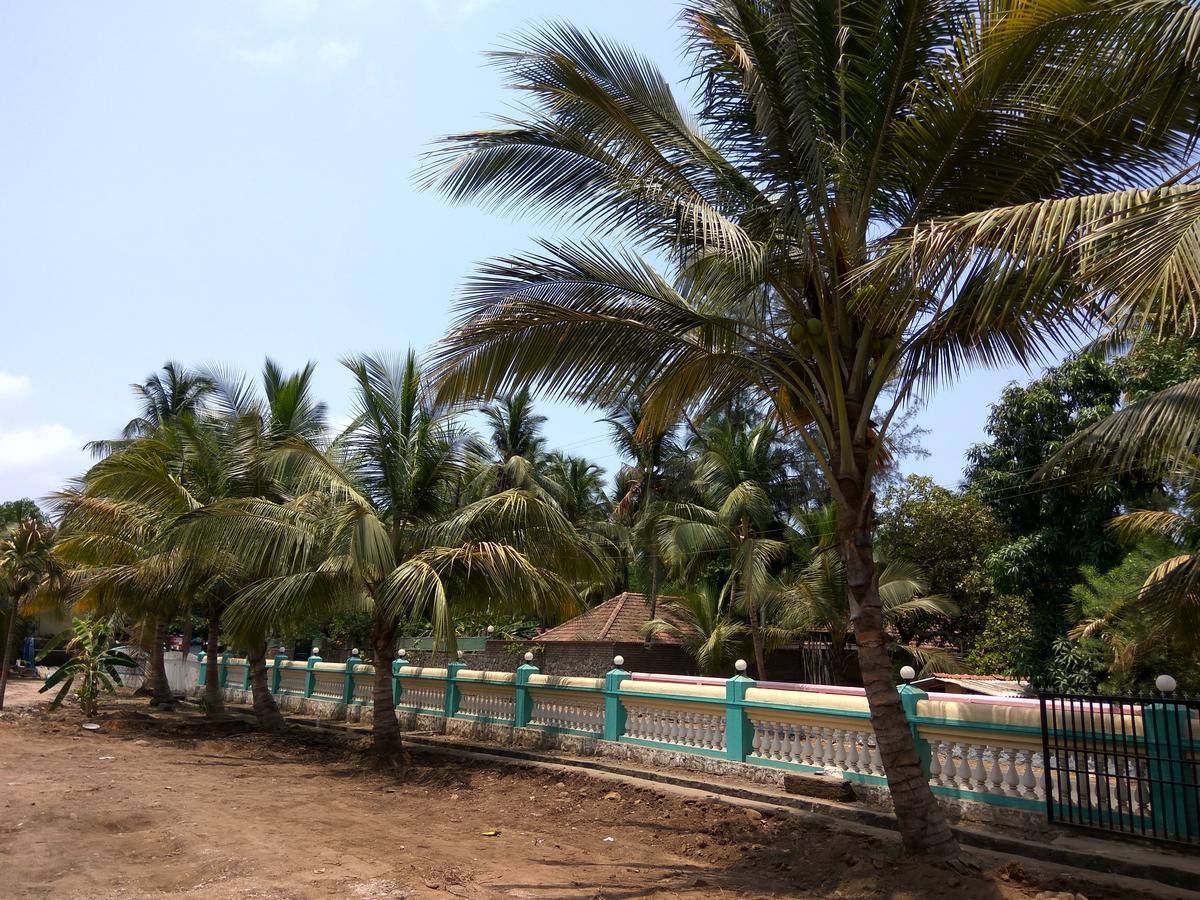 Atithi Farm House Hotel Borlai Luaran gambar